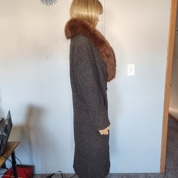 #729 Wool/fox fur coat - Picture 7 of 7